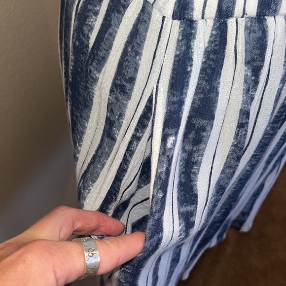 NY & Co Summer Dress - Picture 3 of 7